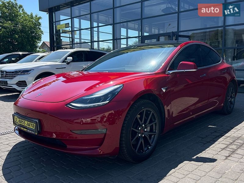 Седан Tesla Model 3 2019 в Ивано-Франковске
