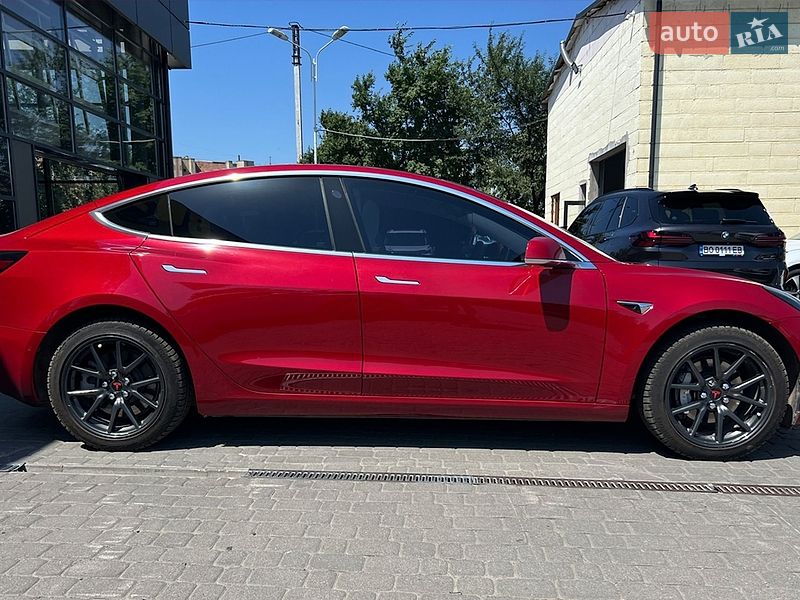 Седан Tesla Model 3 2019 в Ивано-Франковске