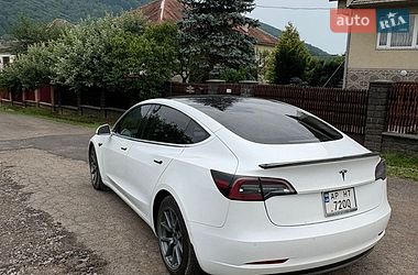 Седан Tesla Model 3 2018 в Сваляве