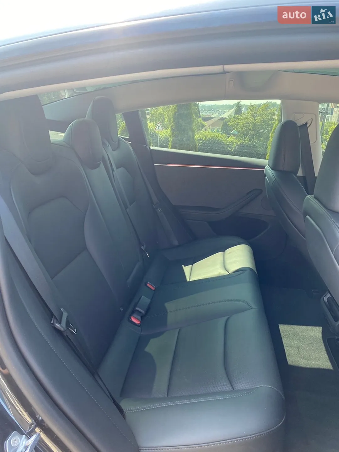 2025 Tesla Model 3 - мініатюра 12