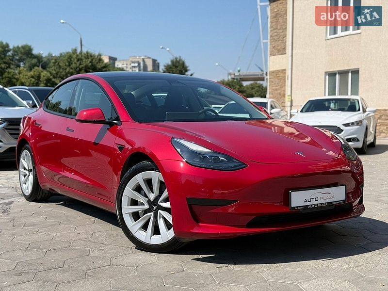 Седан Tesla Model 3 2023 в Одессе