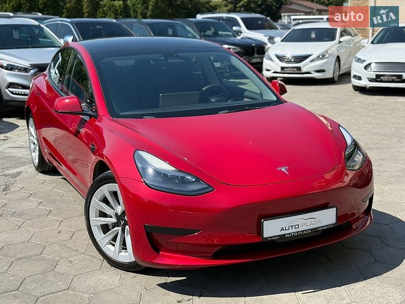 Седан Tesla Model 3 2023 в Одессе