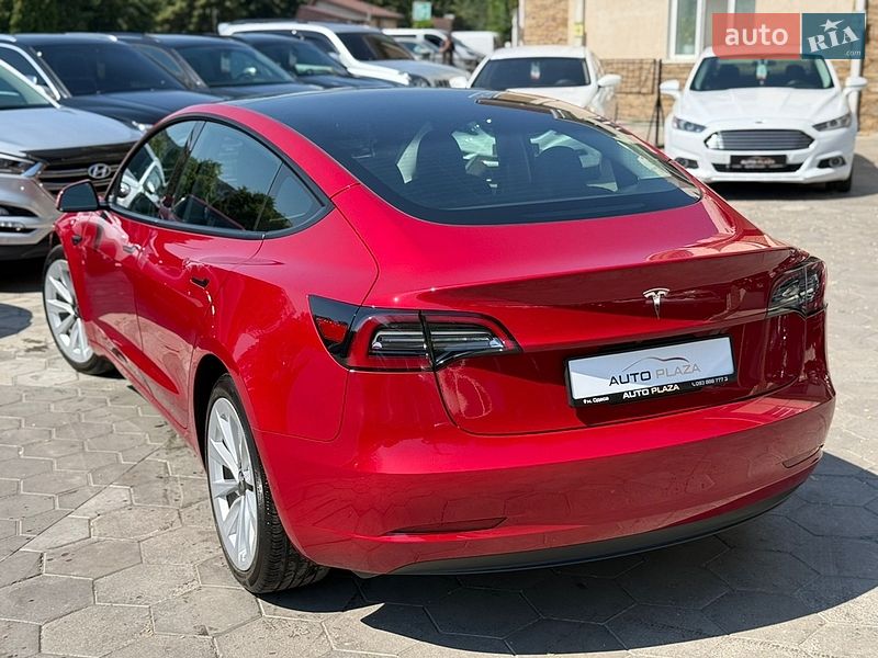 Седан Tesla Model 3 2023 в Одессе