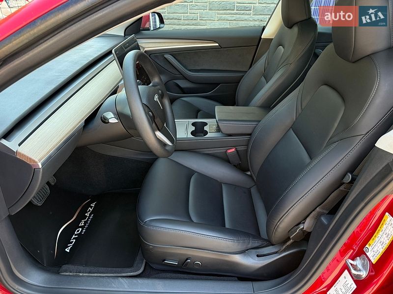 Седан Tesla Model 3 2023 в Одессе
