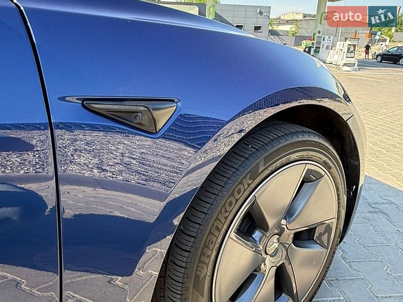Седан Tesla Model 3 2023 в Одесі