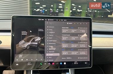 Седан Tesla Model 3 2019 в Киеве