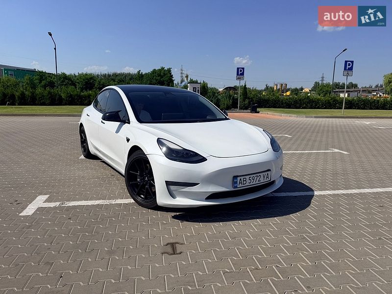 Tesla Model 3 2020