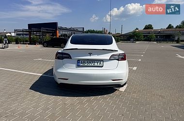 Седан Tesla Model 3 2020 в Виннице