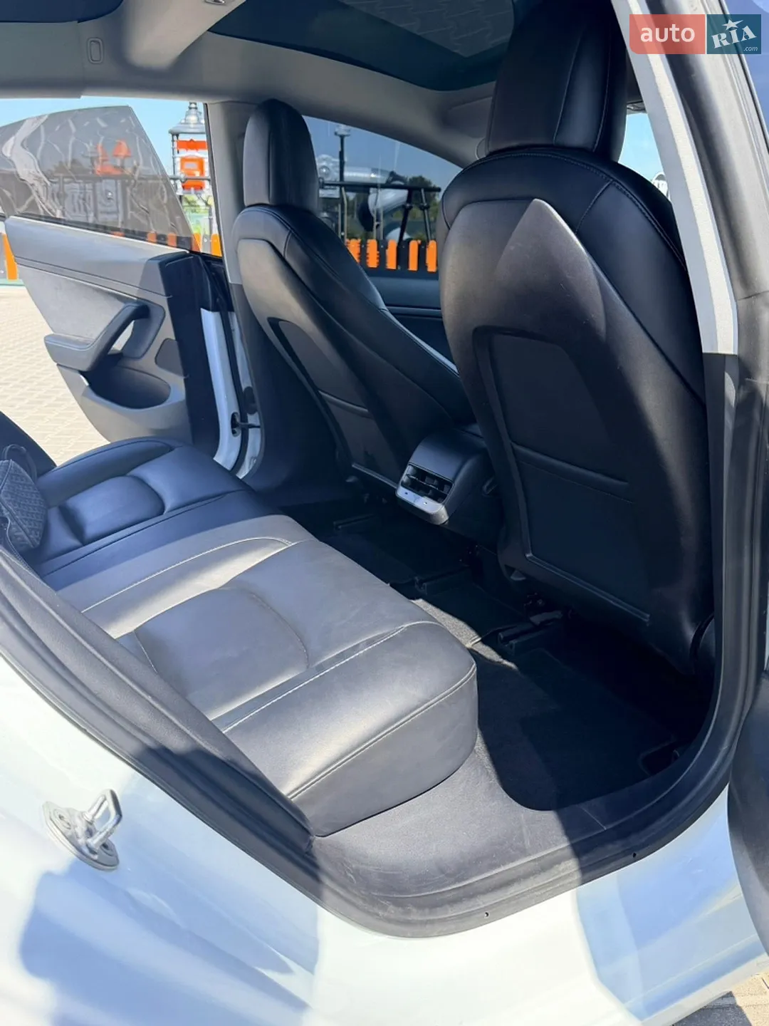 2020 Tesla Model 3 - мініатюра 10
