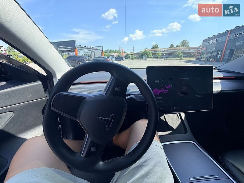 Седан Tesla Model 3 2020 в Виннице
