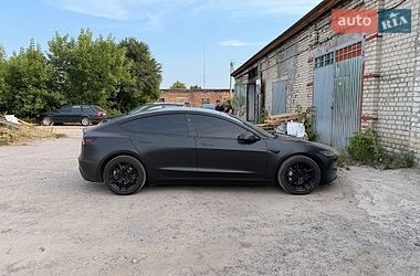 Седан Tesla Model 3 2025 в Сарнах