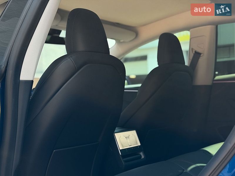 Седан Tesla Model 3 2024 в Киеве