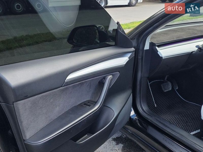 Седан Tesla Model 3 2021 в Львові фото 10 Седан Tesla Model 3 2021 в Львові