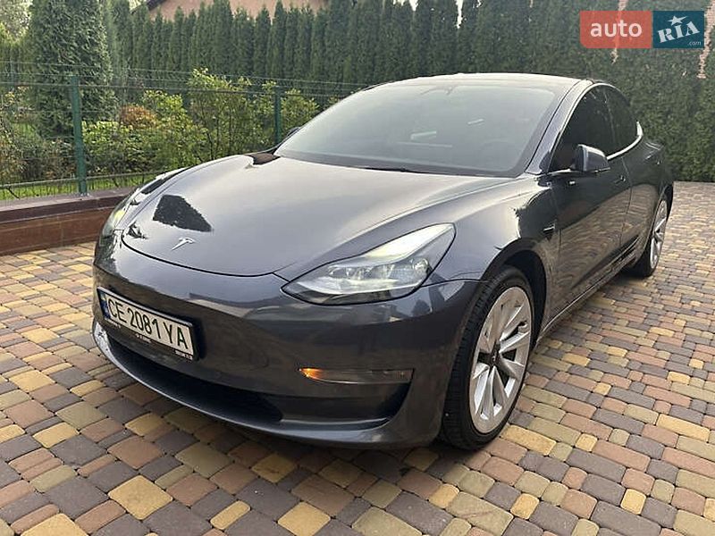 Tesla Model 3 2022