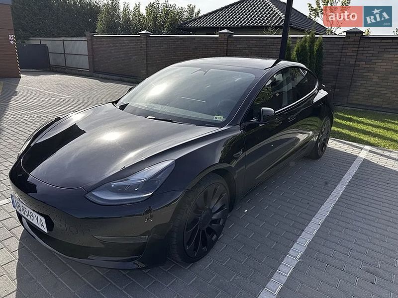 Седан Tesla Model 3 2021 в Житомирі