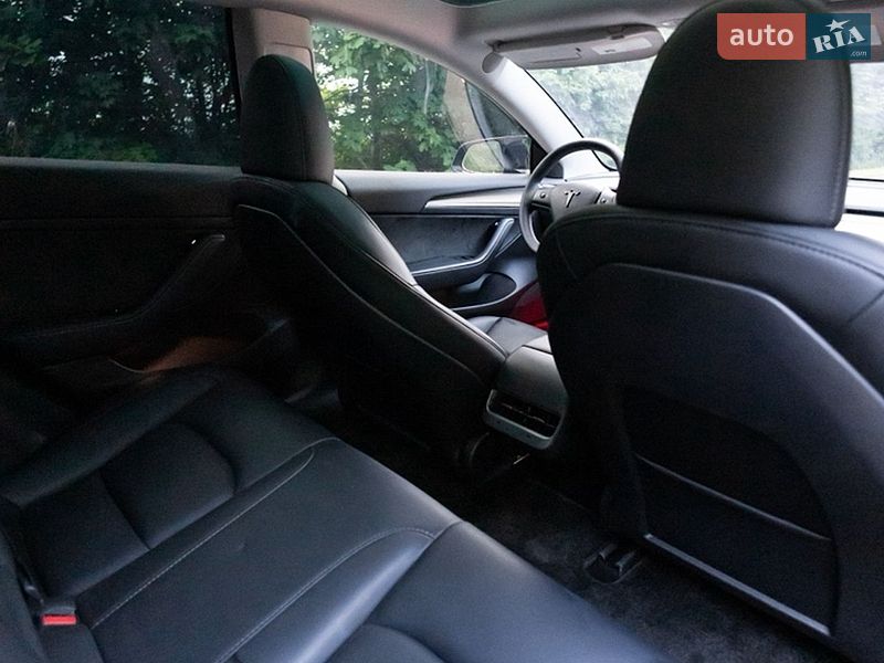 Седан Tesla Model 3 2023 в Львове фото 30 Седан Tesla Model 3 2023 в Львове