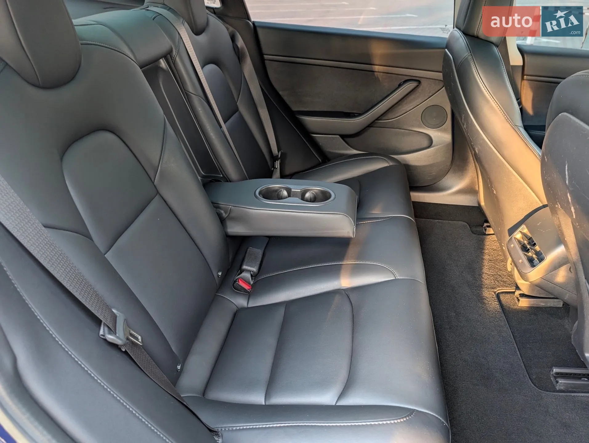 2018 Tesla Model 3 - мініатюра 12