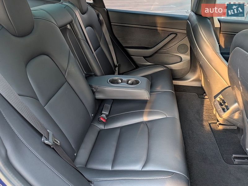 Седан Tesla Model 3 2018 в Львове фото 12 Седан Tesla Model 3 2018 в Львове