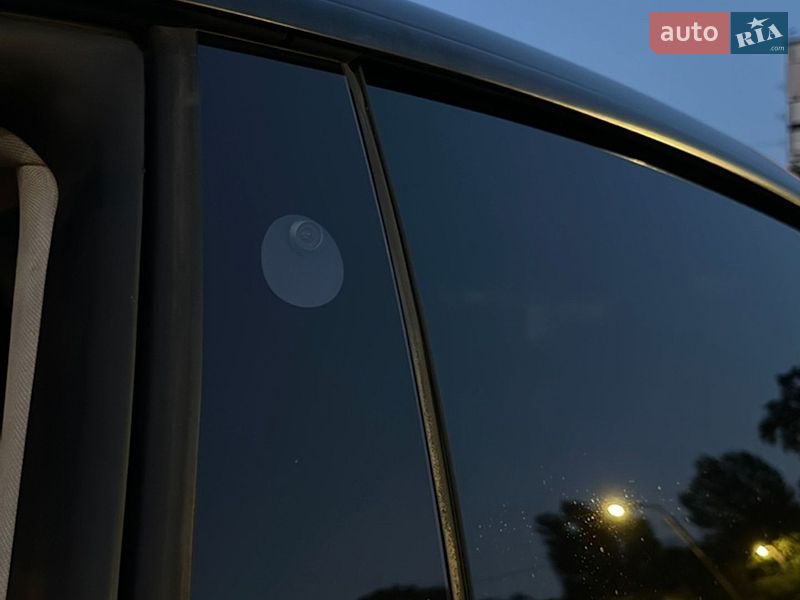 Седан Tesla Model 3 2024 в Дніпрі