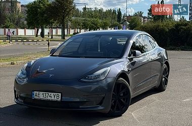 Седан Tesla Model 3 2018 в Кривом Роге