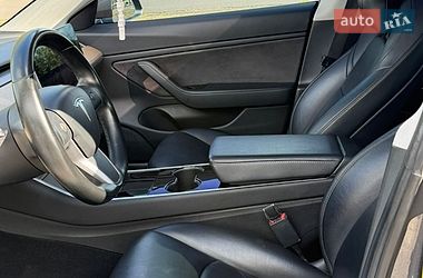 Седан Tesla Model 3 2018 в Кривому Розі