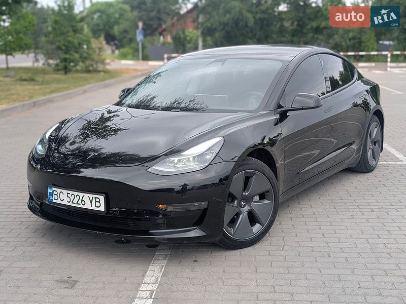 Tesla Model 3 2021