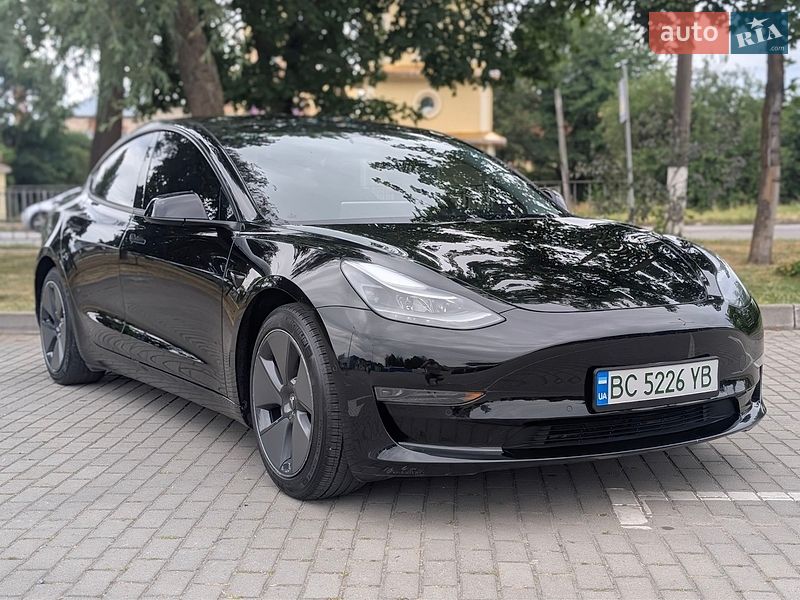 Седан Tesla Model 3 2021 в Коломые