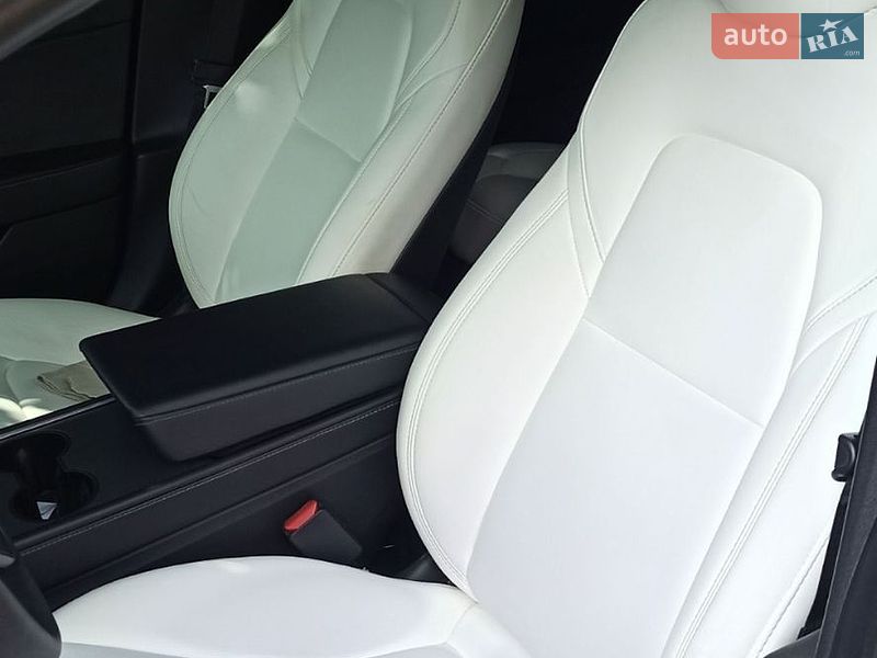 Седан Tesla Model 3 2022 в Харькове