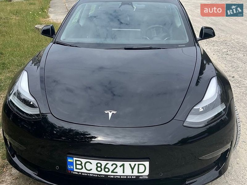 Седан Tesla Model 3 2022 в Золочеве