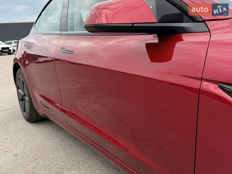 Tesla Model 3 2025