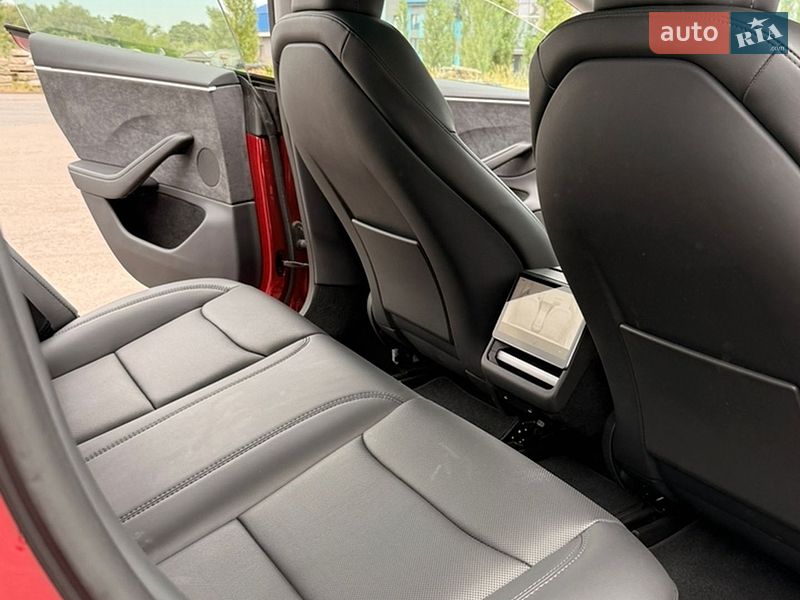 Седан Tesla Model 3 2025 в Рівному фото 35 Седан Tesla Model 3 2025 в Рівному