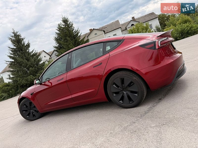 Седан Tesla Model 3 2025 в Рівному фото 12 Седан Tesla Model 3 2025 в Рівному