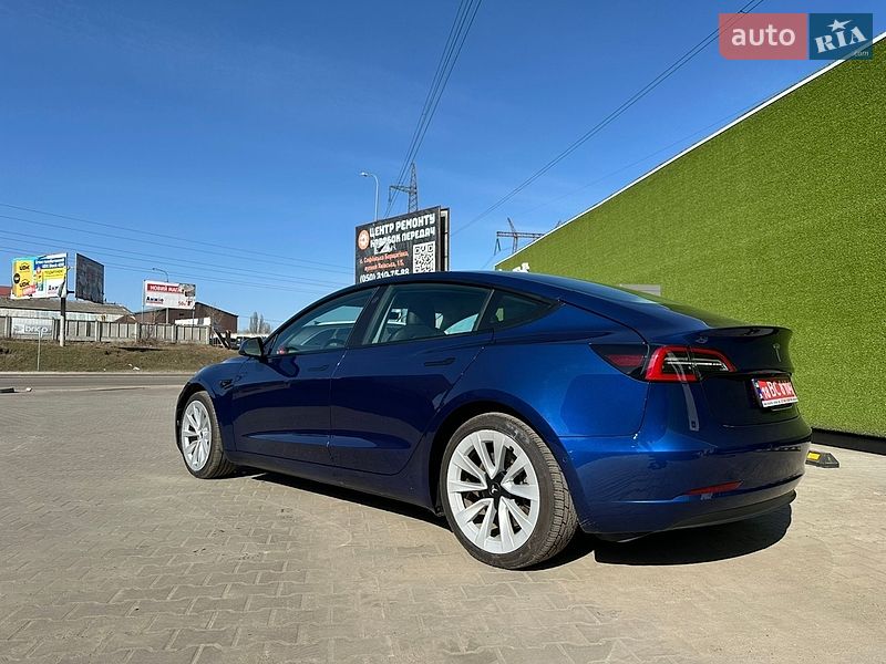 Седан Tesla Model 3 2022 в Києві