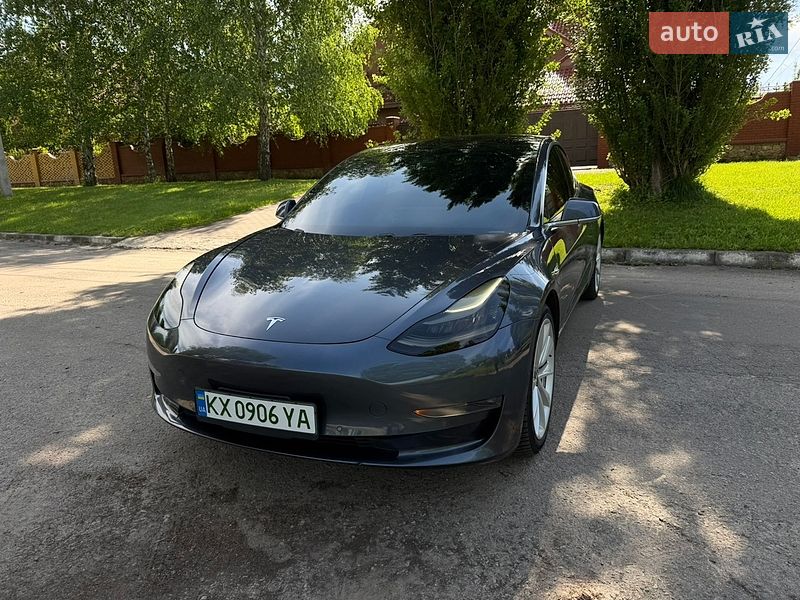 Седан Tesla Model 3 2018 в Харкові
