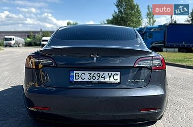 Седан Tesla Model 3 2020 в Львові