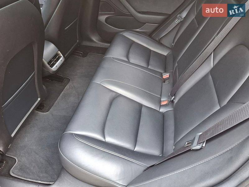 Седан Tesla Model 3 2018 в Ізяславі фото 18 Седан Tesla Model 3 2018 в Ізяславі
