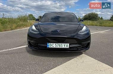 Седан Tesla Model 3 2020 в Городке