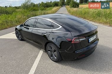 Седан Tesla Model 3 2020 в Городке