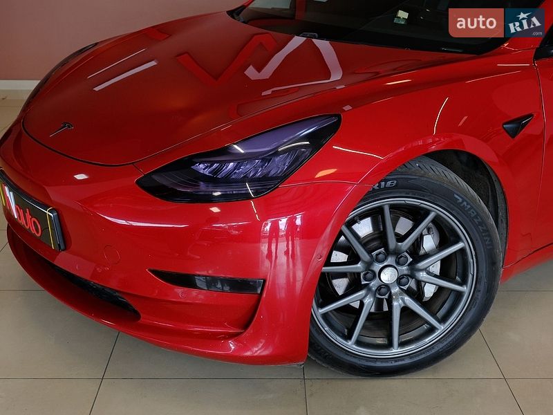 Седан Tesla Model 3 2019 в Одессе