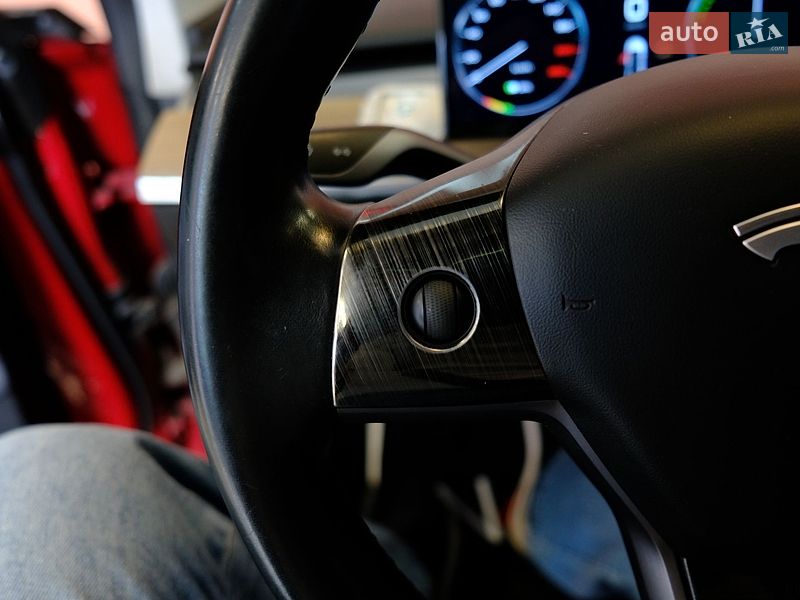 Седан Tesla Model 3 2019 в Одессе