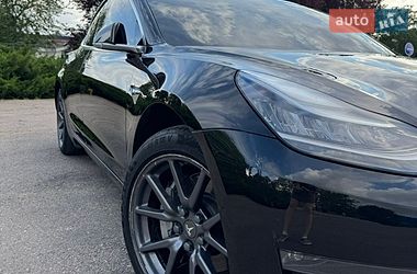 Седан Tesla Model 3 2019 в Миколаєві