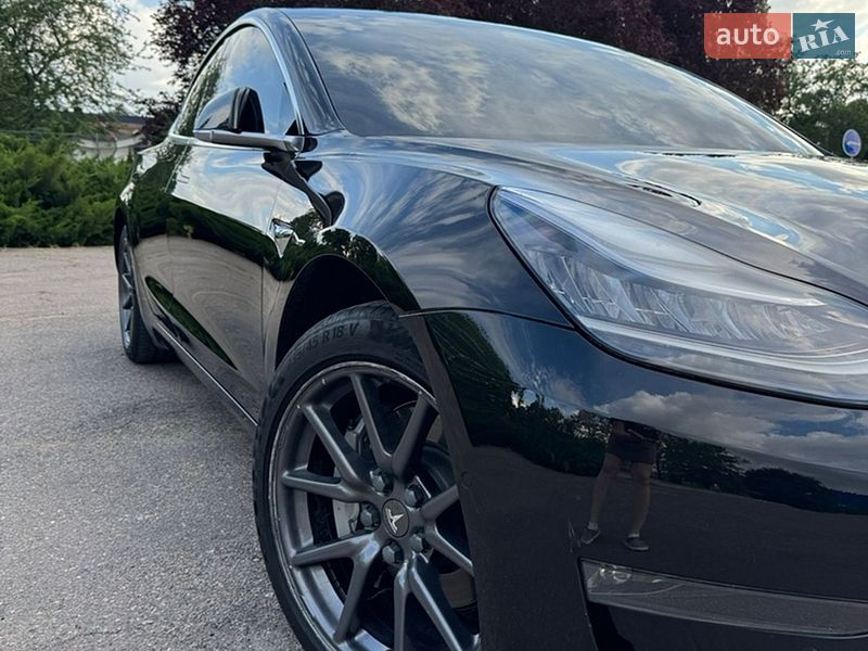 Седан Tesla Model 3 2019 в Миколаєві