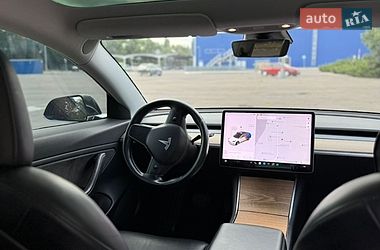 Седан Tesla Model 3 2019 в Миколаєві
