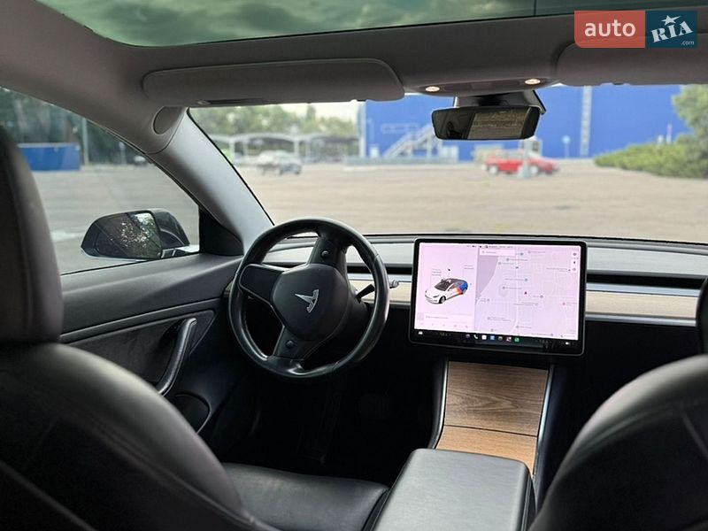 Седан Tesla Model 3 2019 в Миколаєві
