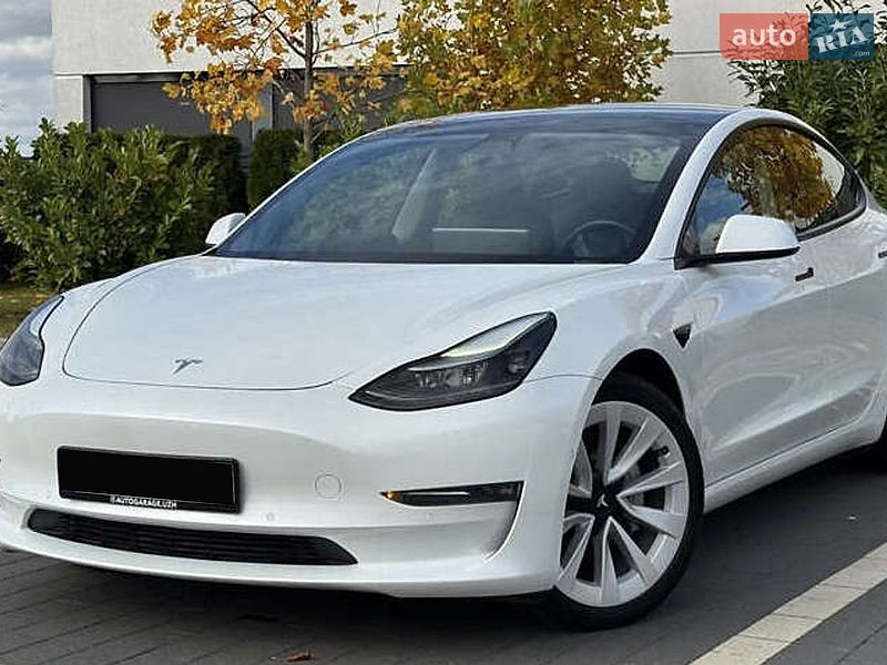 Tesla Model 3 2021