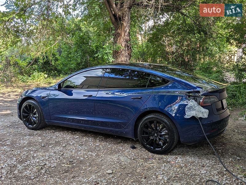 Седан Tesla Model 3 2021 в Днепре