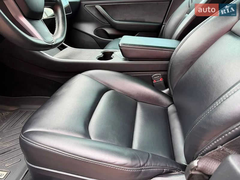 Седан Tesla Model 3 2019 в Кривом Роге