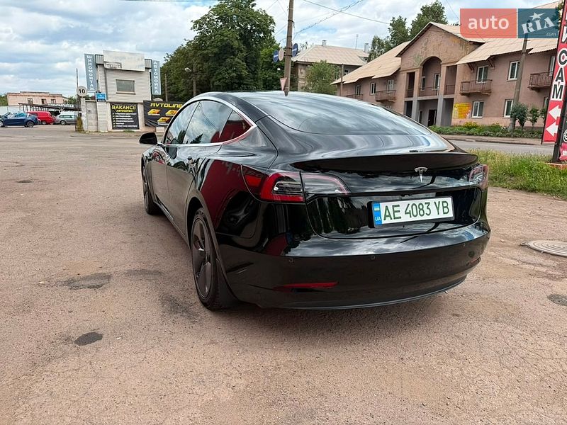 Седан Tesla Model 3 2019 в Кривом Роге