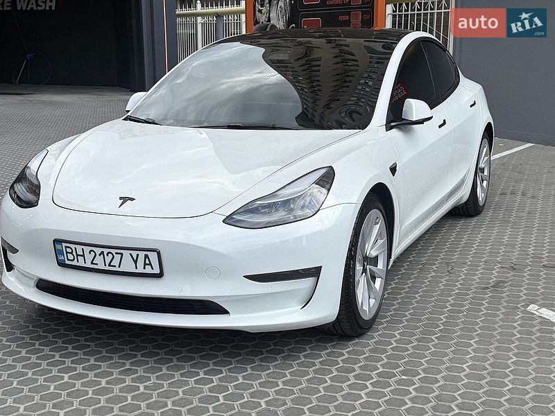 Седан Tesla Model 3 2021 в Одессе Седан Tesla Model 3 2021 в Одессе