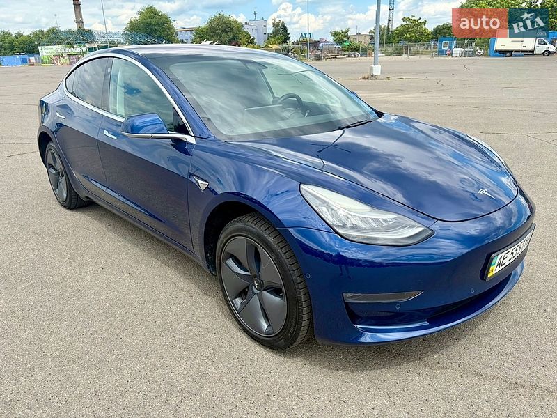 Седан Tesla Model 3 2018 в Днепре